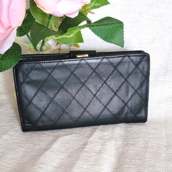 Chanel Lambskin Diamond Stitched French Wallet Black - Picture 2 of 11